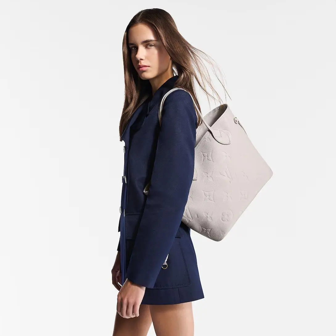 أكياس LV مقاس 28*14*31 سم LB192 - صورة 3