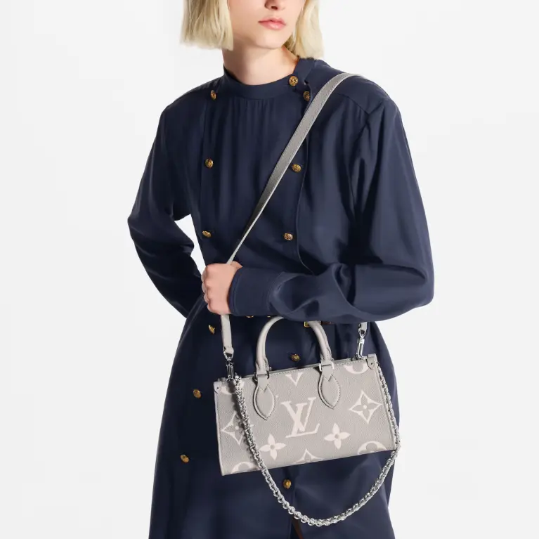 أكياس LV مقاس 13*10*25 سم LB012 - صورة 3