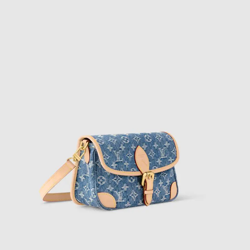 أكياس LV مقاس 15*9*24سم LB274 - صورة 1