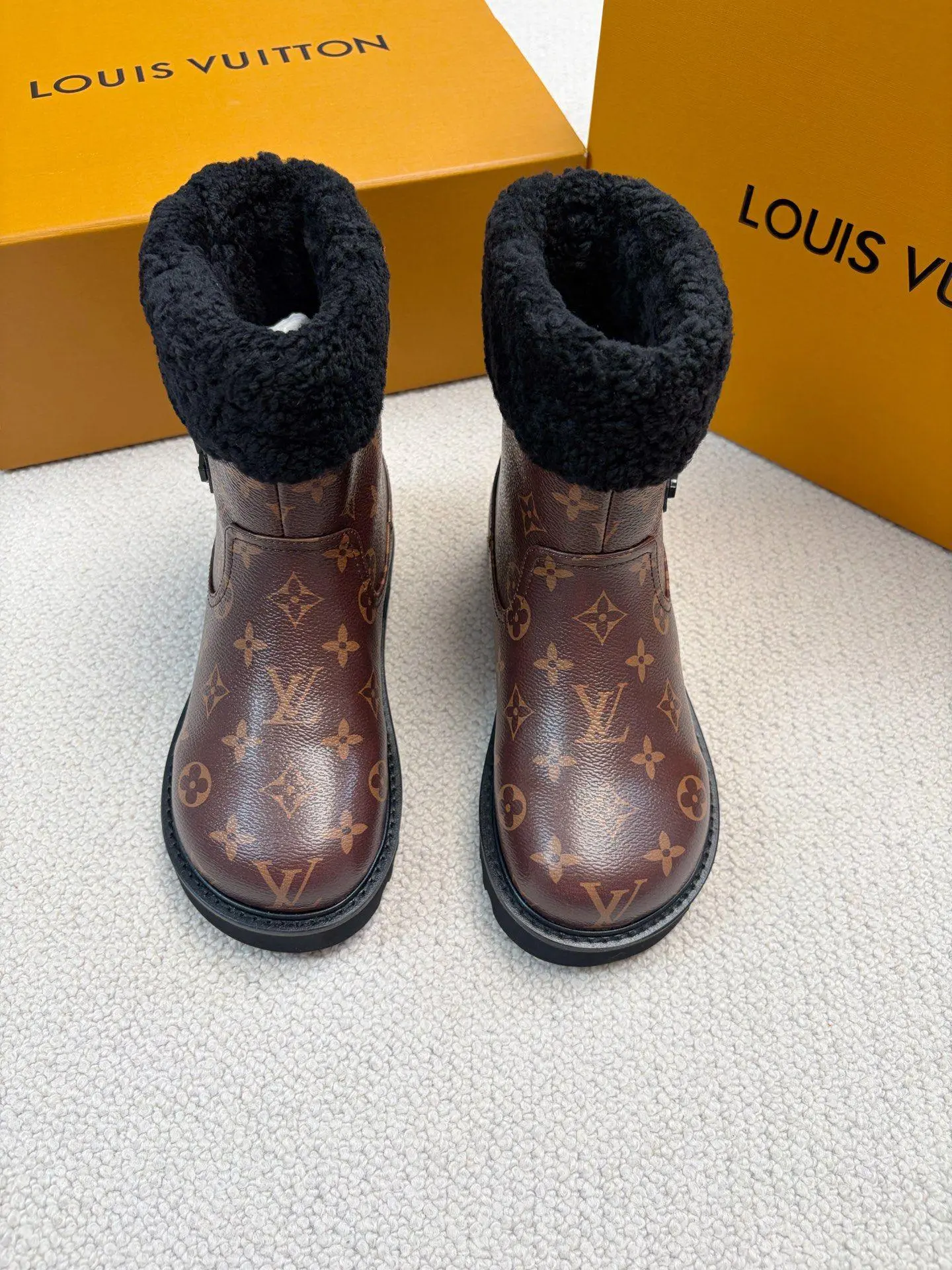 أحذية LV النسائية الأحذية NK4076 - صورة 1