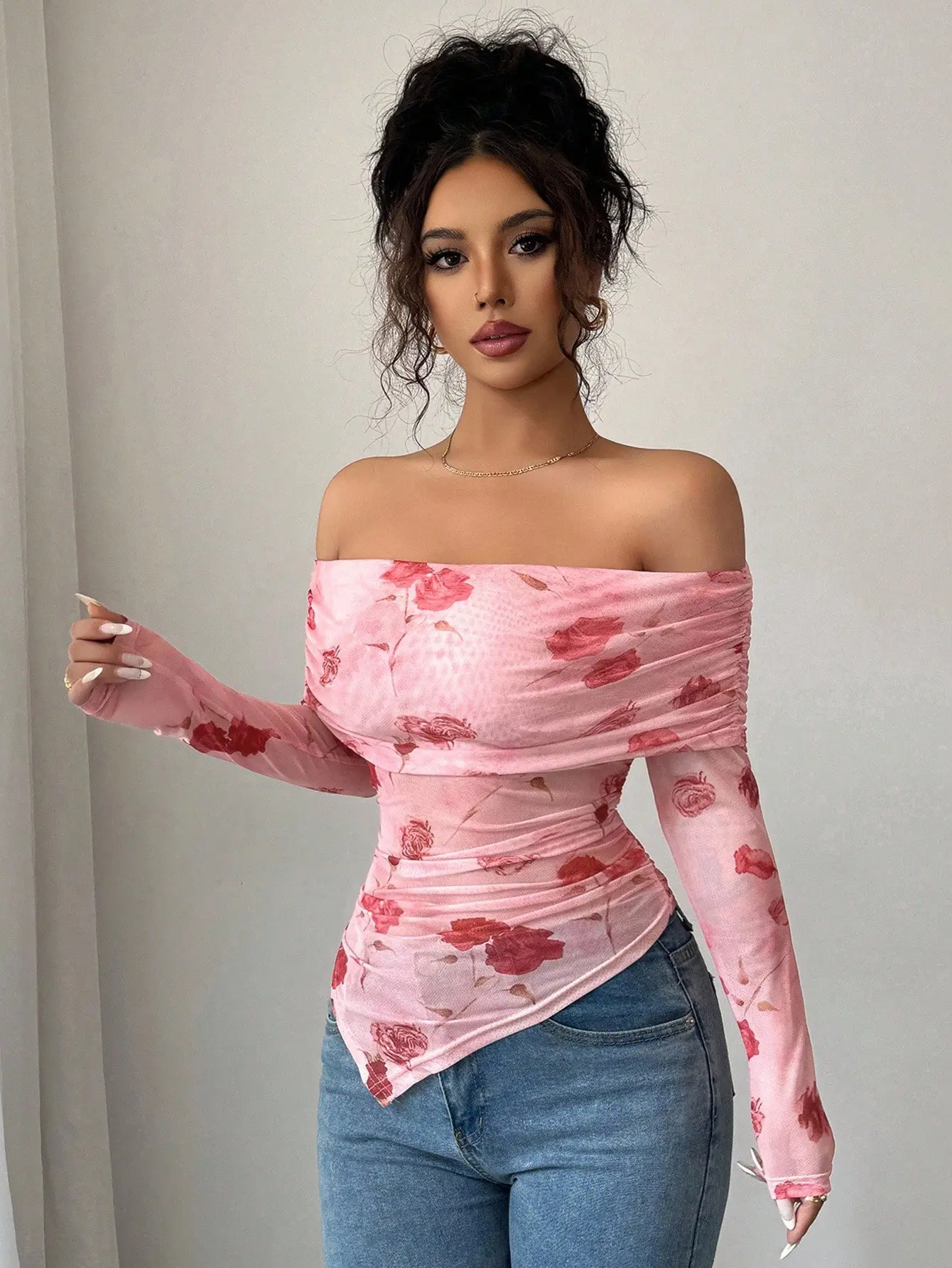 توب بياقة كتف مكشوف دانتيل - صورة 4