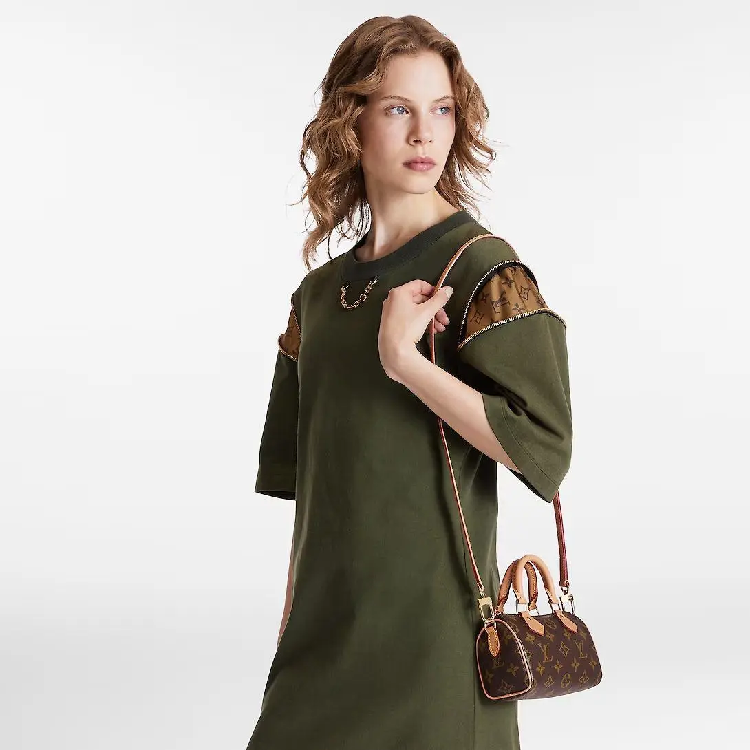 شنط LV مقاس 10*7.5*16 سم LB152 - صورة 3