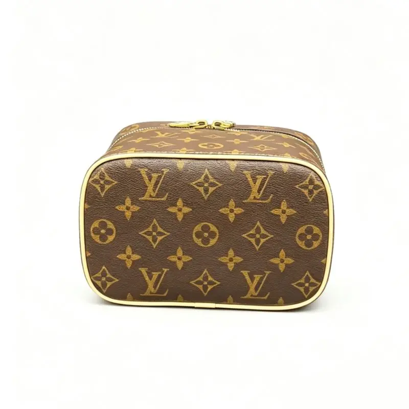 شنط LV مقاس 13.5*12*20 سم LB285 - صورة 4