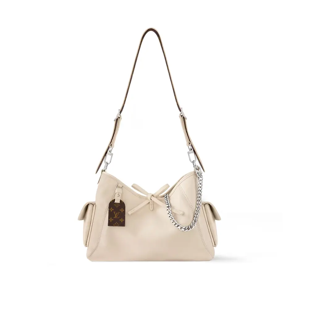 شنط LV مقاس 23*15*33.5 سم LB132