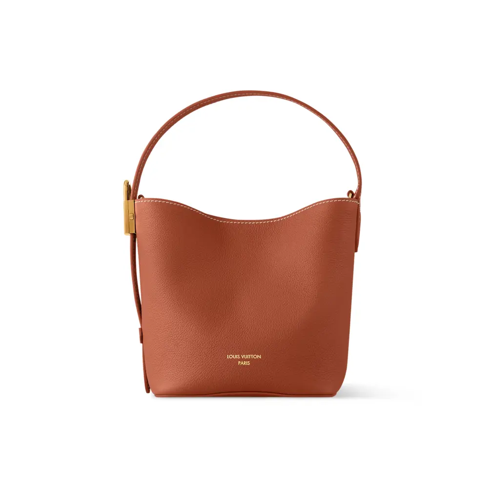 شنط LV مقاس 18*12*16 سم LB210