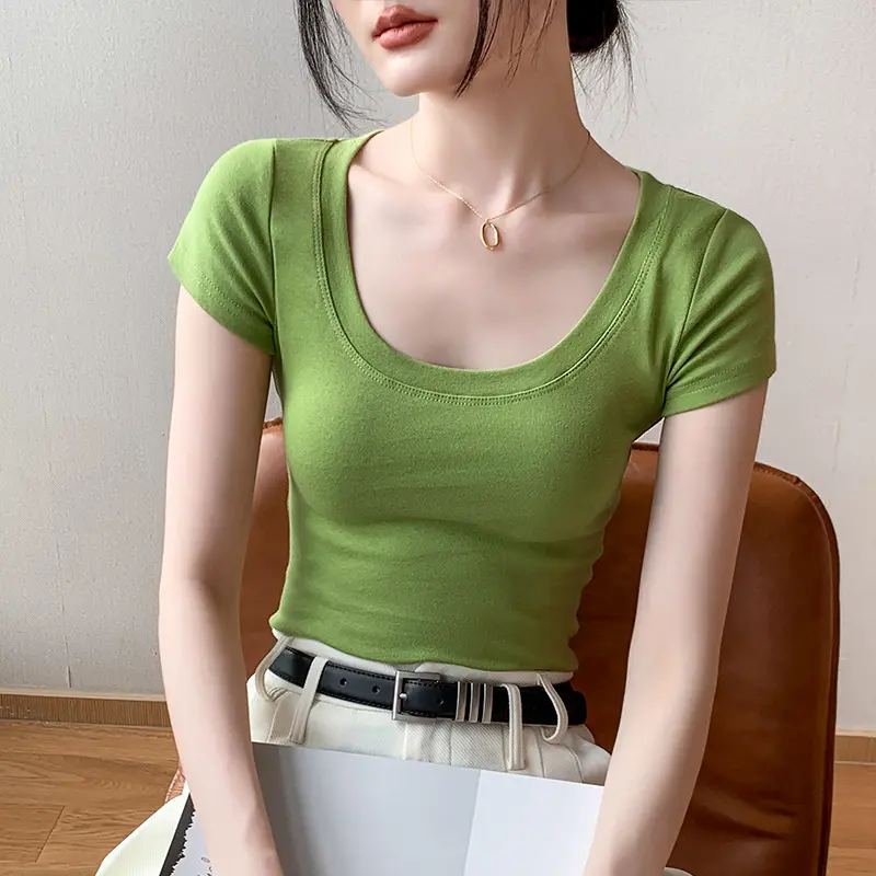 تيشيرت نسائي بأكمام قصيرة وياقة مربعة وقصة مكشوفة الكتفين - صورة 4
