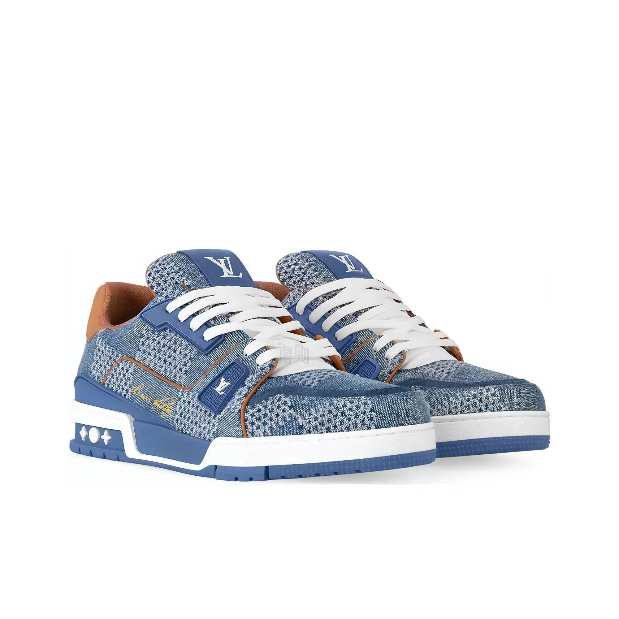 حذاء رياضي LV Trainer NK4175