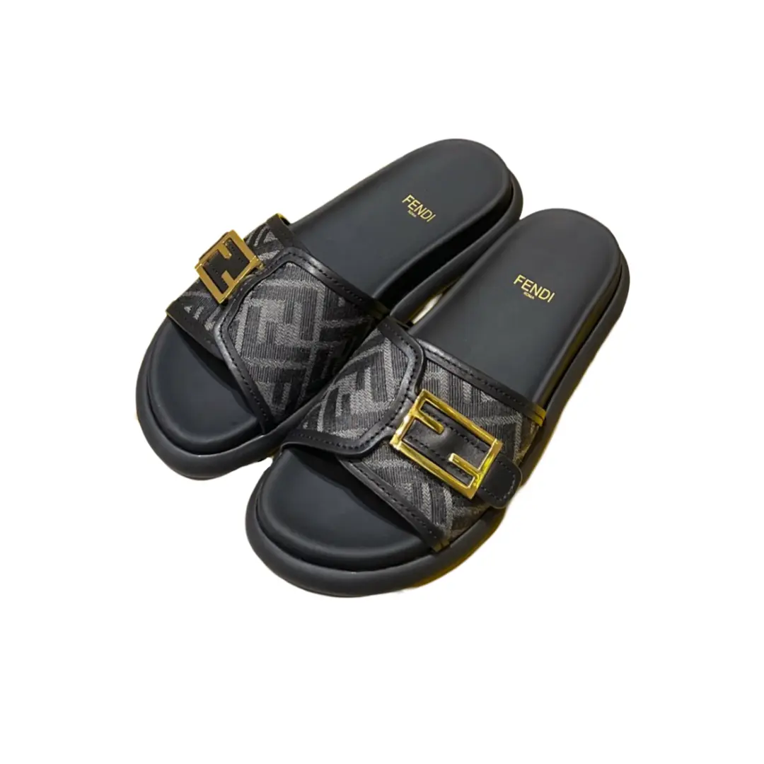 حذاء فندي للنساء NK678