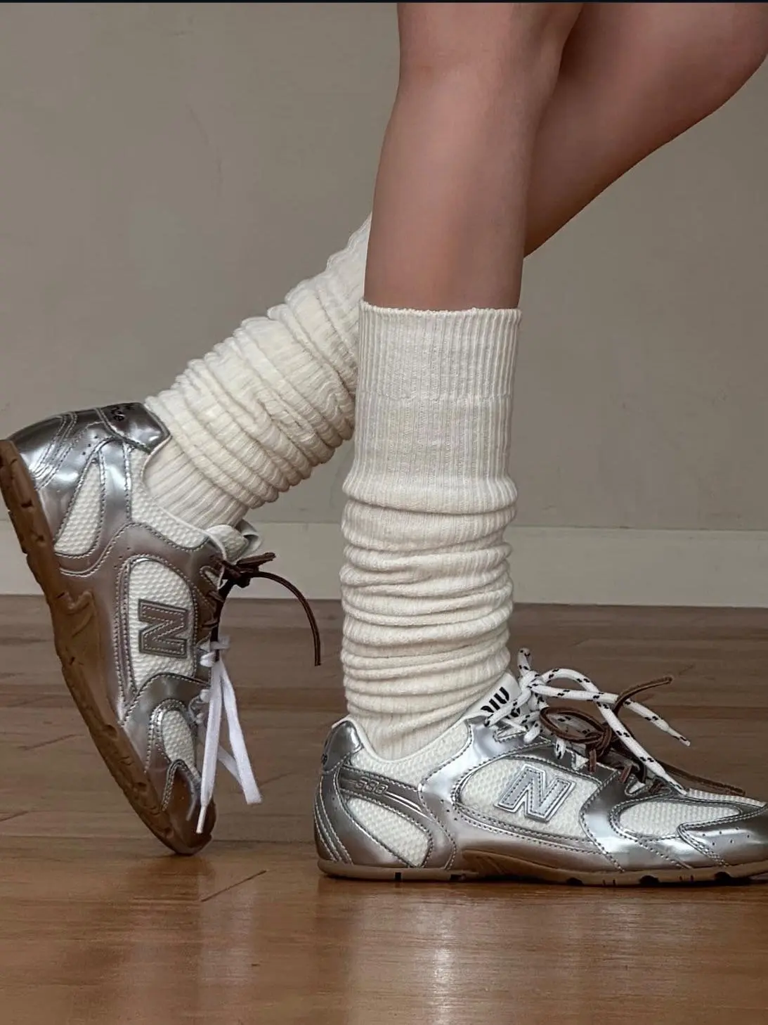 أحذية MIUMIU النسائية NK295 - صورة 3