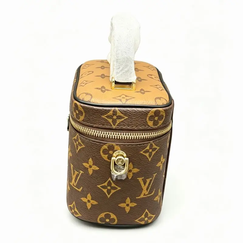 شنط LV مقاس 11*13*19 سم LB130 - صورة 5