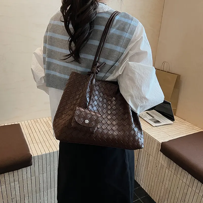 حقيبة كتف منسوجة عمل - صورة 4