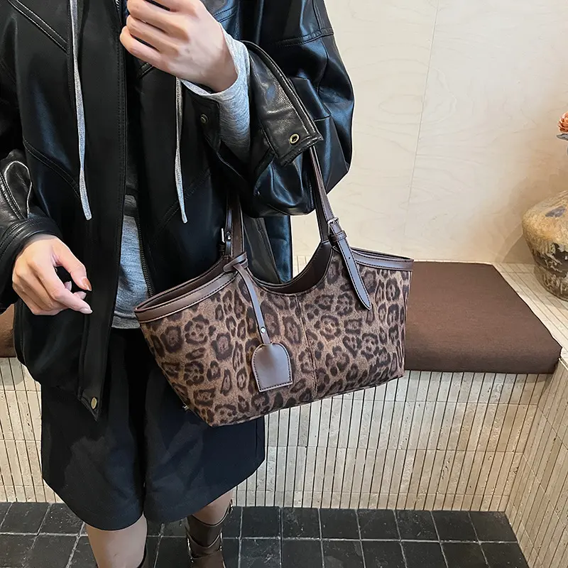 حقيبة كتف شامواه عمل - صورة 2