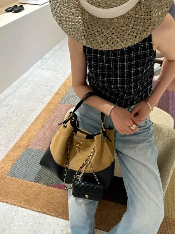 حقيبة شانيل 24*36*14 سم CNB240 - صورة 5