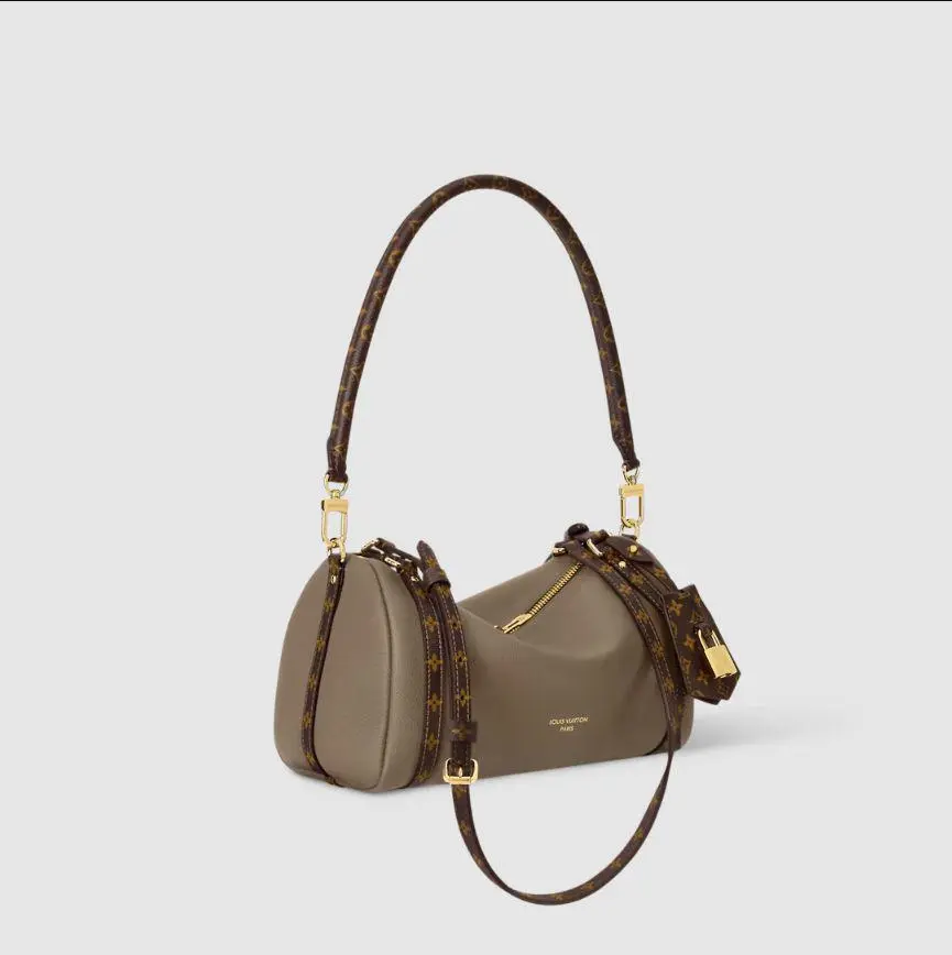 أكياس LV مقاس 17*13.5*26 سم LB247