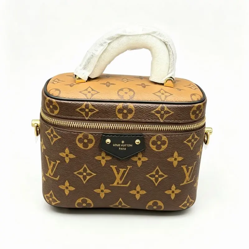 شنط LV مقاس 11*13*19 سم LB130 - صورة 4