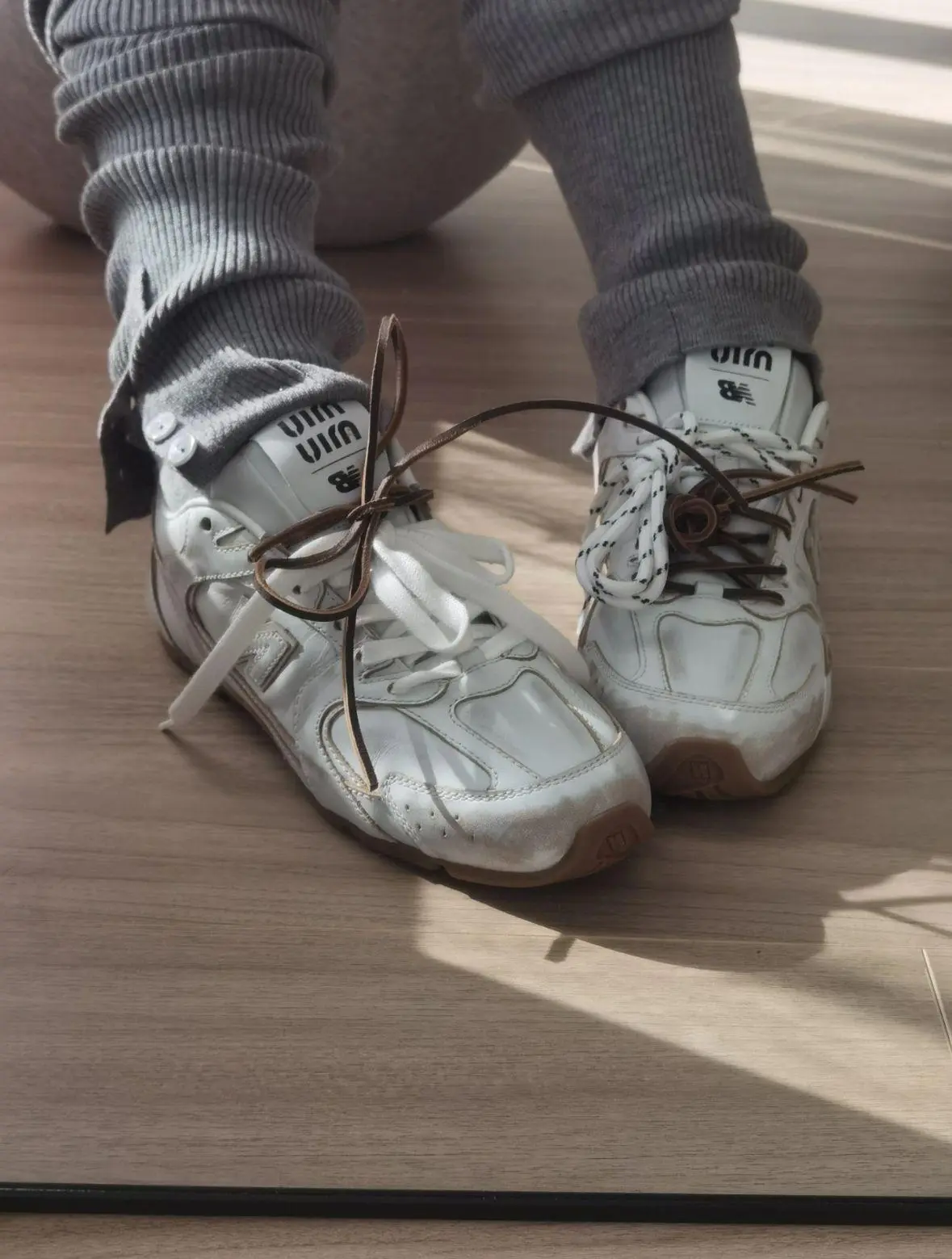 أحذية MIUMIU النسائية NK281 - صورة 3