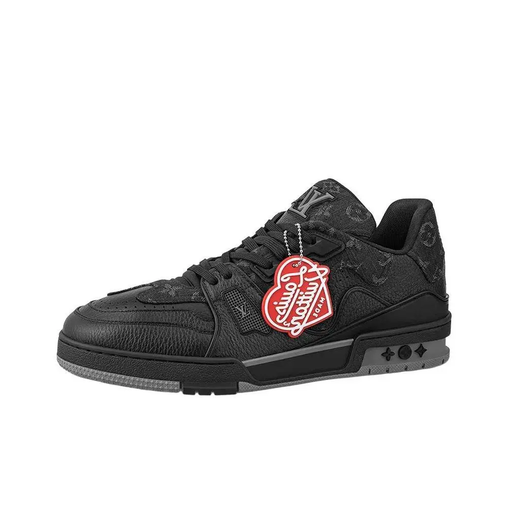 حذاء رياضي LV Trainer NK4177