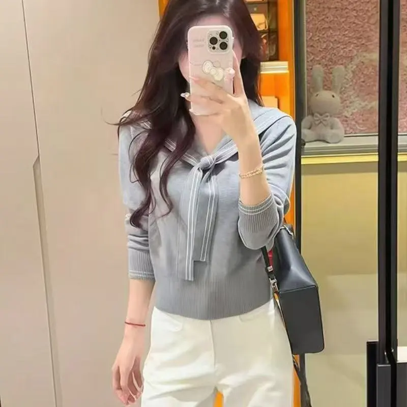 كنزة بياقة بحرية - صورة 1