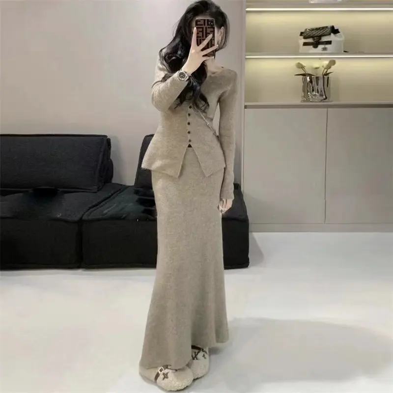 طقم كارديغان محبوك نسائي - صورة 3