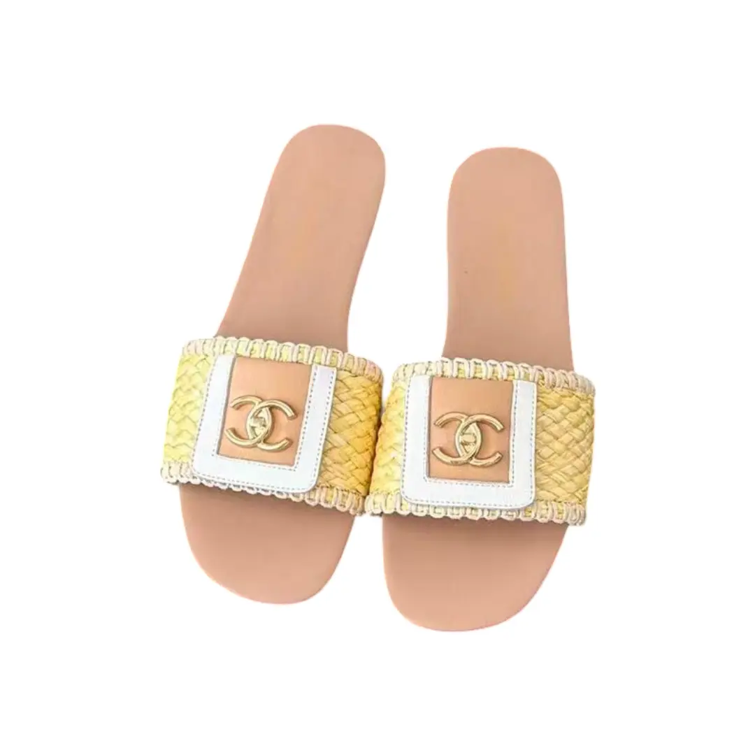 حذاء نسائي من شانيل NK7200